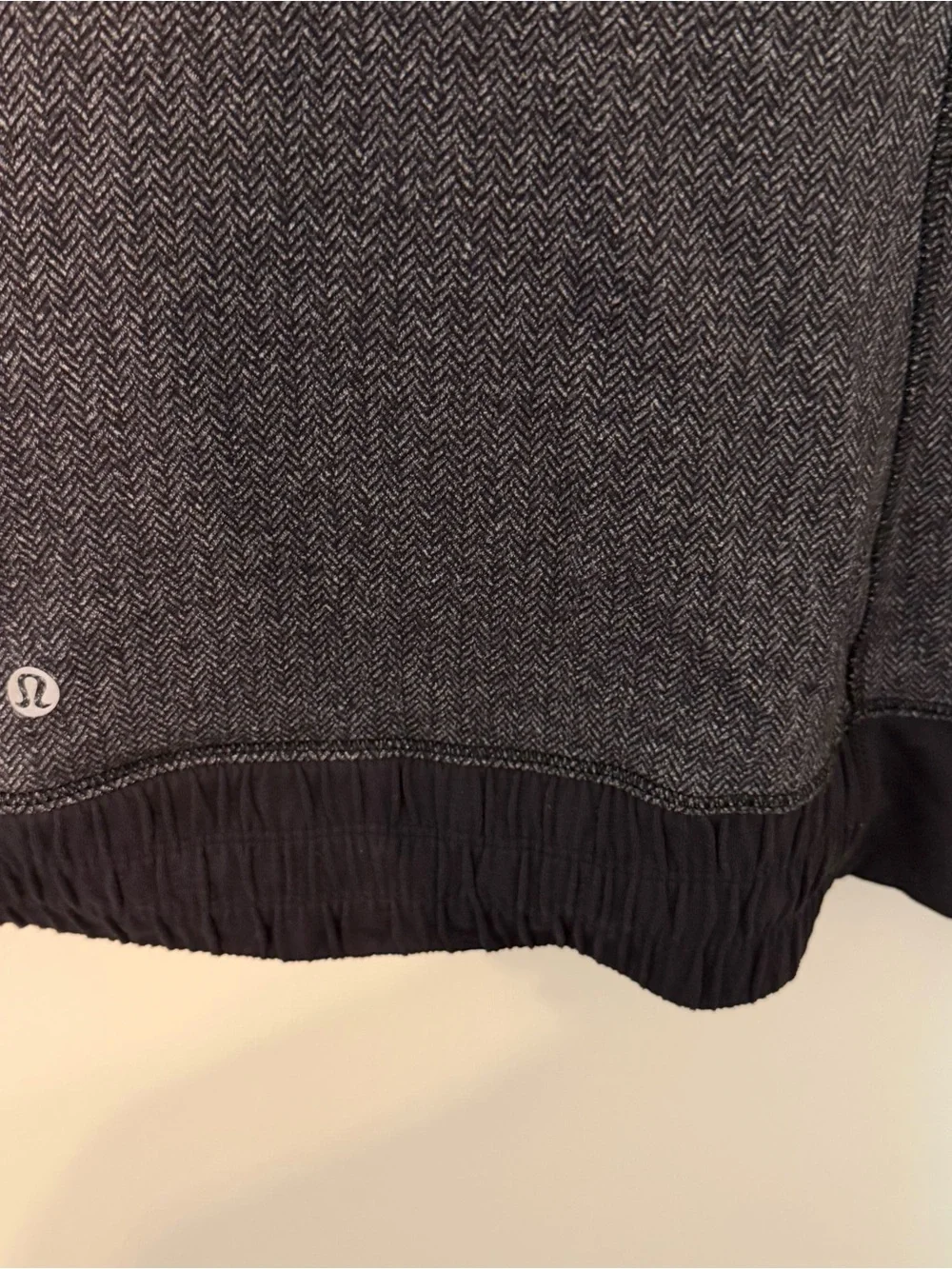 Lululemon Think Fast Pullover Hoodie Heathered Herringbone Black Gray Athletic
